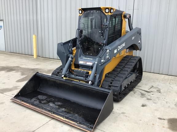 Image of John Deere 331P equipment image 3