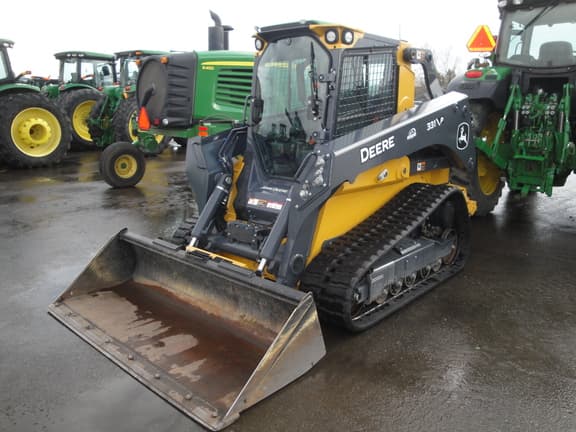 Image of John Deere 331P equipment image 1