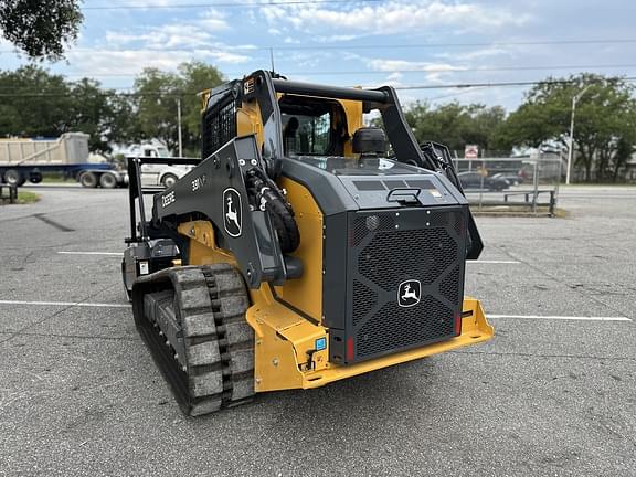 Image of John Deere 331P equipment image 3