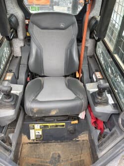 Image of John Deere 331P equipment image 2