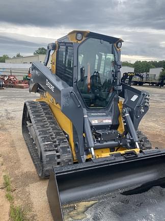 Image of John Deere 331P equipment image 1