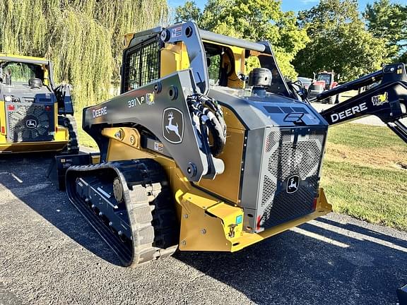 Image of John Deere 331P equipment image 2