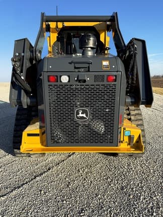 Image of John Deere 331G Image 1