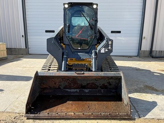 Image of John Deere 331G equipment image 1
