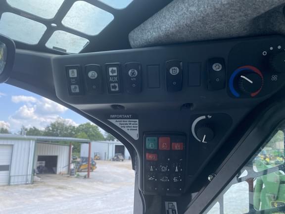 Image of John Deere 331G equipment image 3