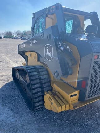 Image of John Deere 331G equipment image 3