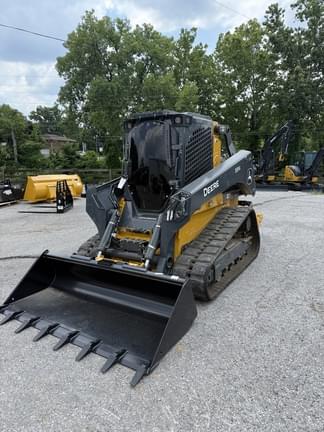 Main image John Deere 331G