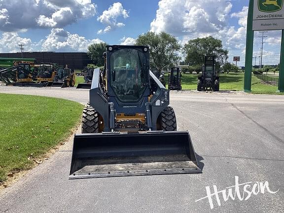 Image of John Deere 332G equipment image 2