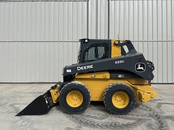 Main image John Deere 332G