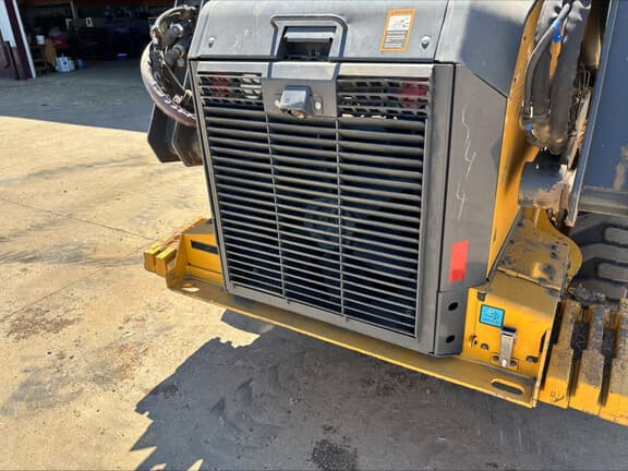 Image of John Deere 332G equipment image 4