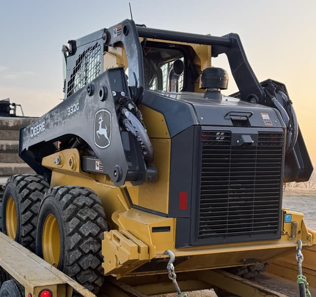 Image of John Deere 332G equipment image 3