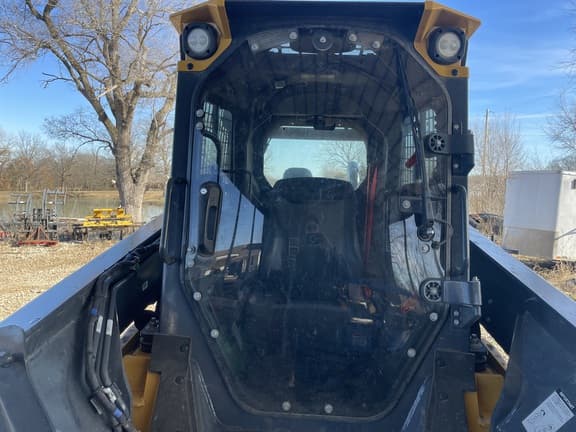 Image of John Deere 333P equipment image 3