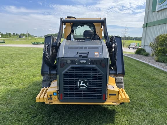 Image of John Deere 333P equipment image 4
