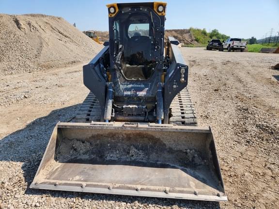 Image of John Deere 333P equipment image 3