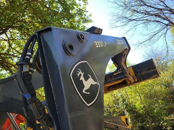 Image of John Deere 333P equipment image 3