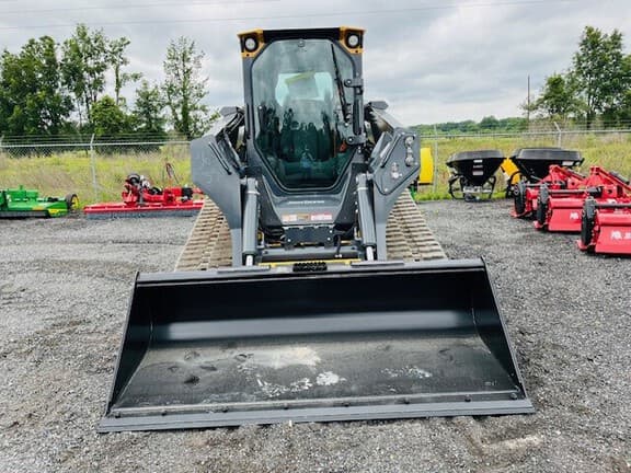 Image of John Deere 333P equipment image 2
