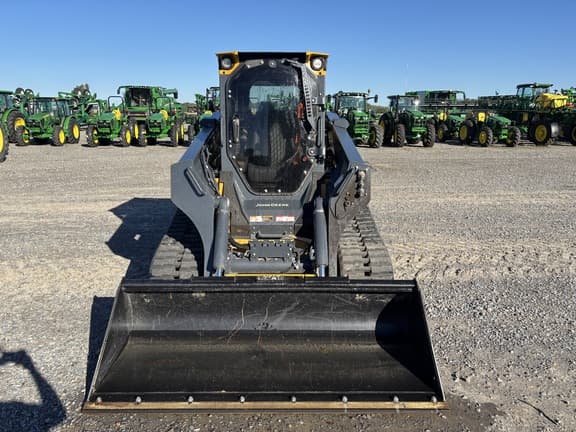 Image of John Deere 333P equipment image 1