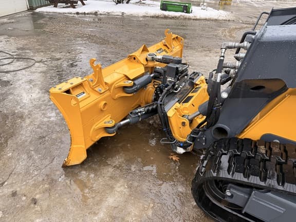 Image of John Deere 333P equipment image 3