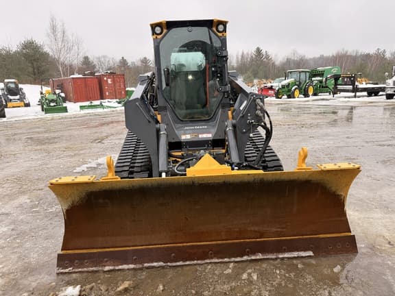 Image of John Deere 333P equipment image 2