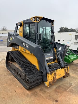 Image of John Deere 333P Primary image