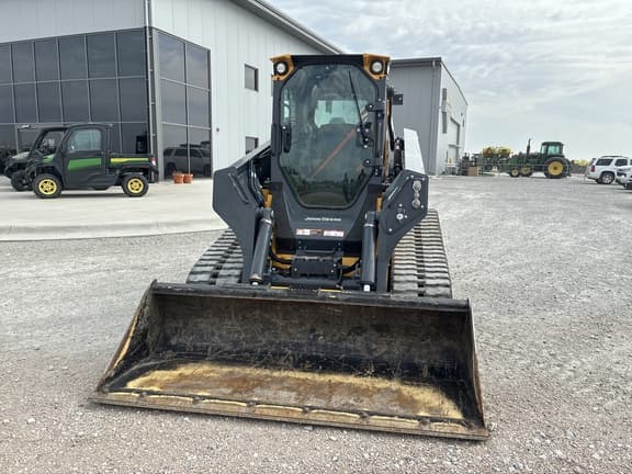 Image of John Deere 333P equipment image 1