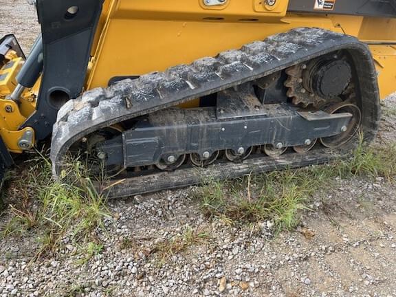 Image of John Deere 333P equipment image 4
