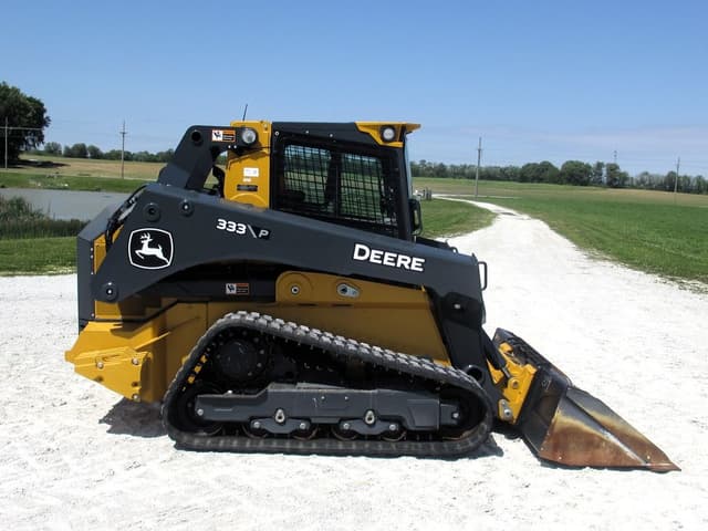 Image of John Deere 333P equipment image 1