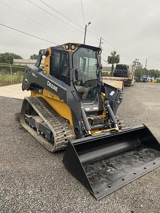 Image of John Deere 333P equipment image 1