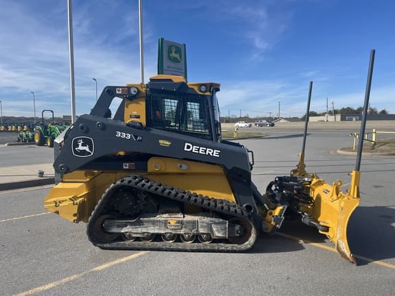 Image of John Deere 333P equipment image 3