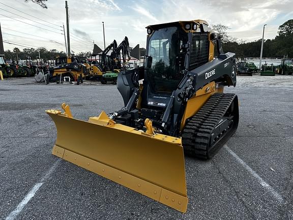 Image of John Deere 333P equipment image 4