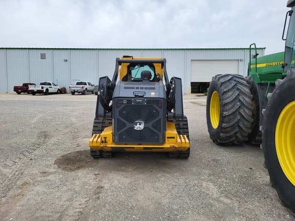 Image of John Deere 333P Image 1