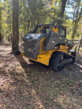 Image of John Deere 333P equipment image 3