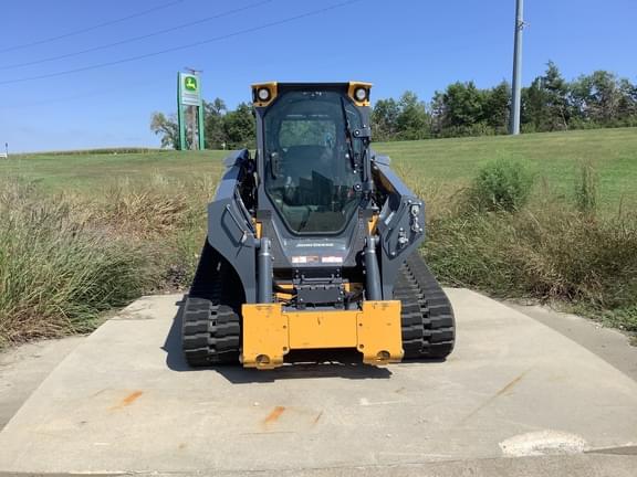 Image of John Deere 333P equipment image 1