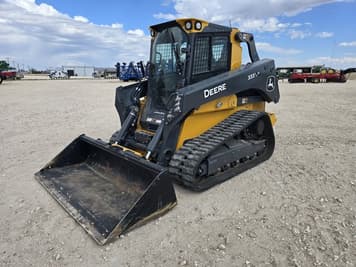 Main image John Deere 333P