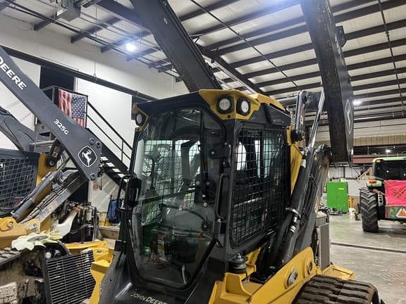 Image of John Deere 333P equipment image 3