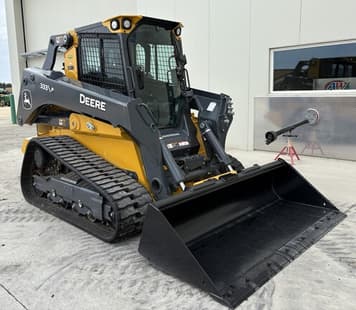 Main image John Deere 333P
