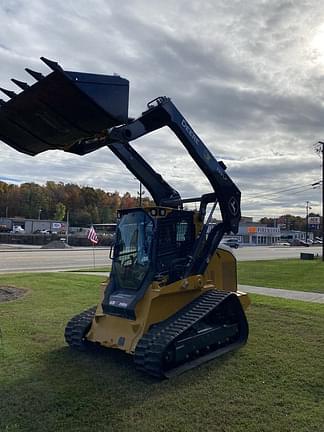 Image of John Deere 333P equipment image 1