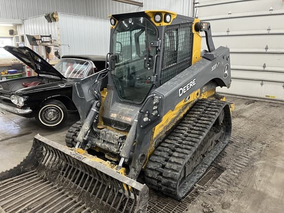 Image of John Deere 333P equipment image 2
