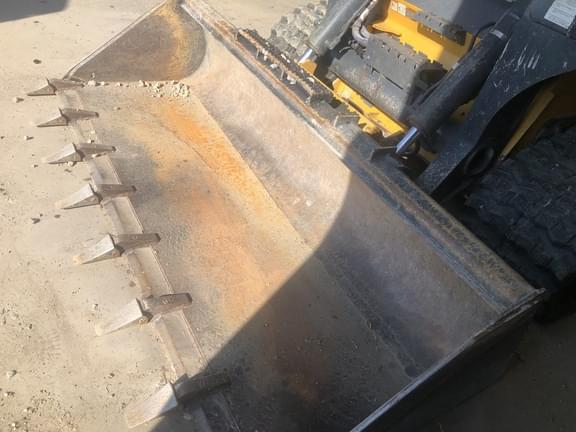 Image of John Deere 333G equipment image 4