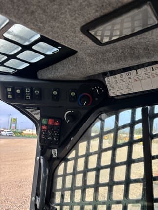 Image of John Deere 333G equipment image 1