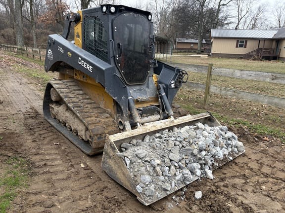 Main image John Deere 333G