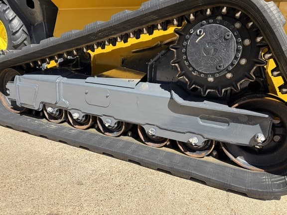 Image of John Deere 333G equipment image 4