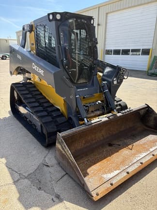 Image of John Deere 333G Primary image