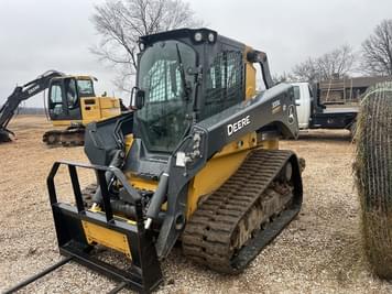 Main image John Deere 333G