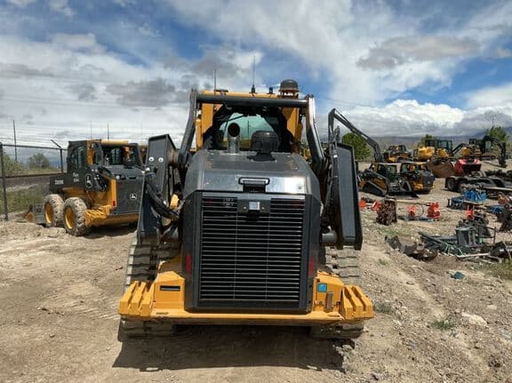 Image of John Deere 333G equipment image 3
