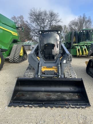 Image of John Deere 333G equipment image 2