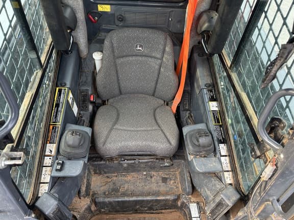 Image of John Deere 333G equipment image 4