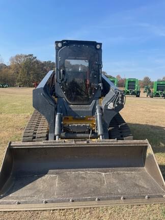 Main image John Deere 333G