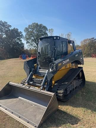 Image of John Deere 333G equipment image 1