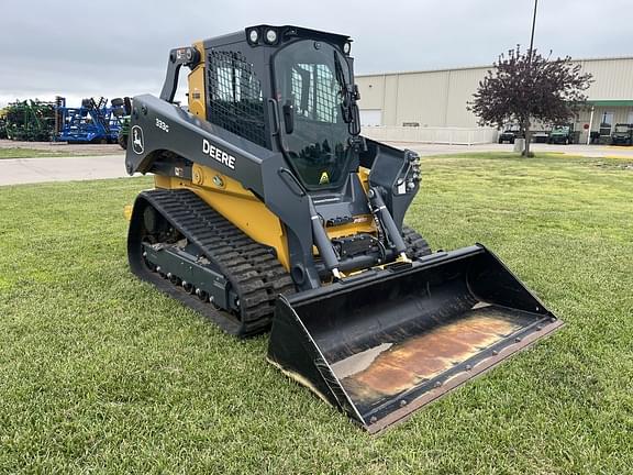 Image of John Deere 333G equipment image 2
